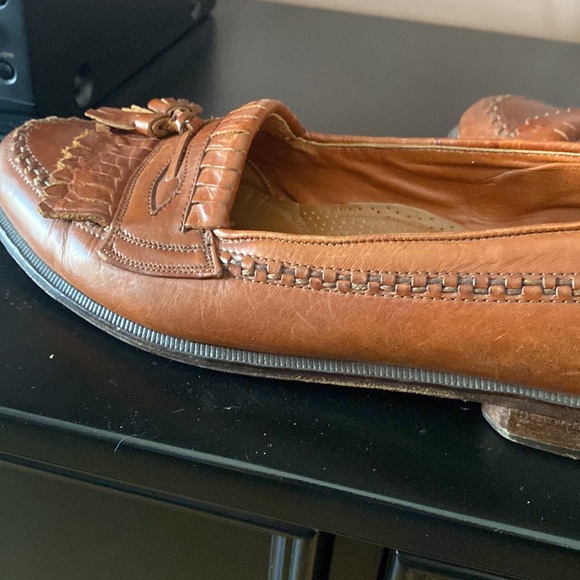 Cable and company shoe - Picture 17 of 17